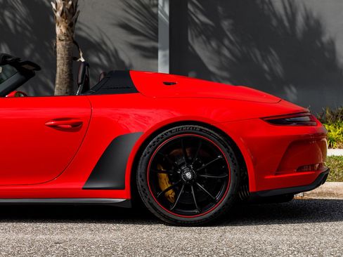 Used 2019 Porsche 911 Speedster RWD image 25