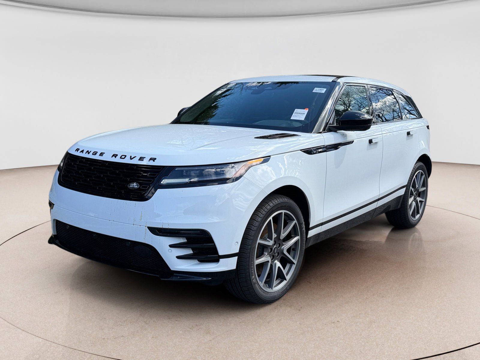 New 2026 Land Rover Range Rover Velar Dynamic SE AWD/4WD image 1