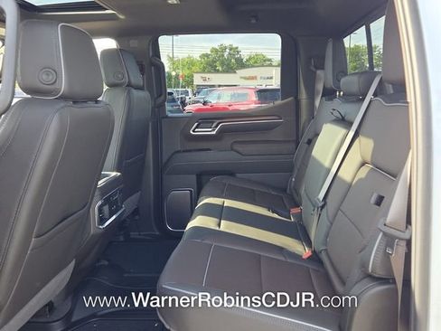 Used 2026 GMC Sierra 1500 Denali AWD/4WD image 6