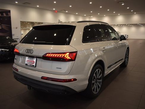 Used 2023 Audi Q7 2.0T Premium Plus w/ Premium Plus Package AWD/4WD image 7