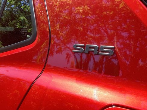 Used 2025 Toyota 4Runner SR5 AWD/4WD image 13
