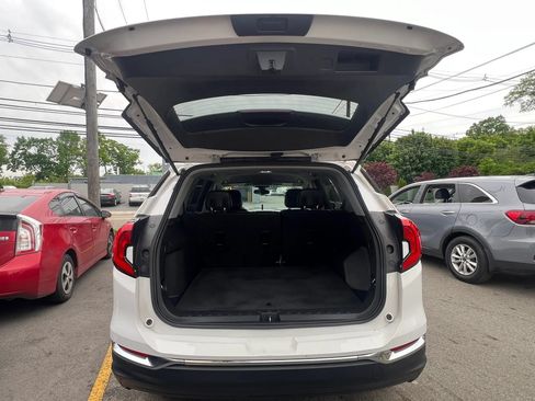 Used 2020 GMC Terrain SLT FWD image 9