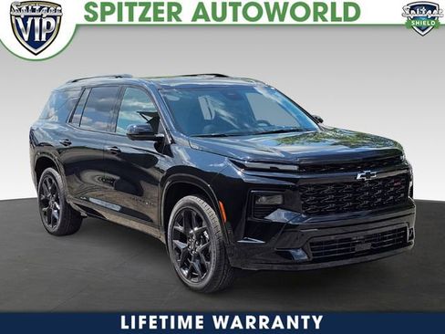 New 2025 Chevrolet Traverse RS w/ LPO, Floor Liner Package image 1