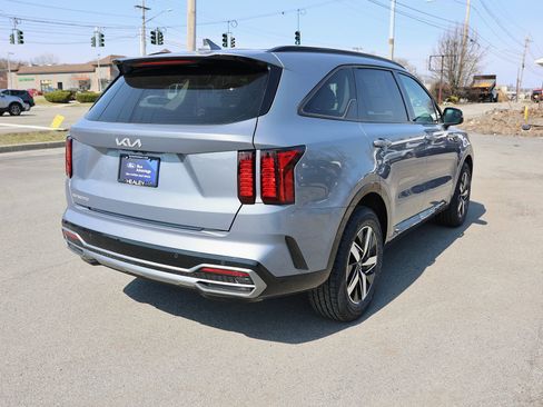 Used 2023 Kia Sorento S FWD image 7