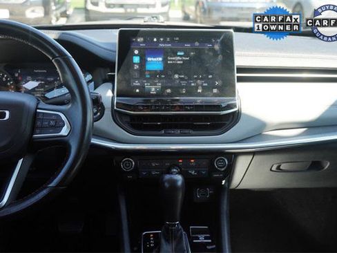 Certified 2022 Jeep Compass Limited image 13