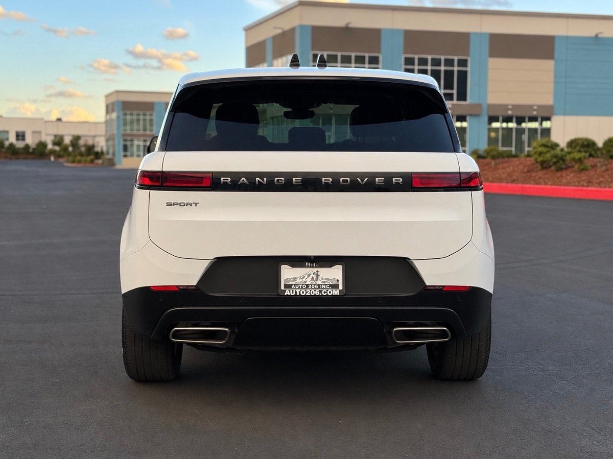 Used 2025 Land Rover Range Rover Sport AWD/4WD image 4