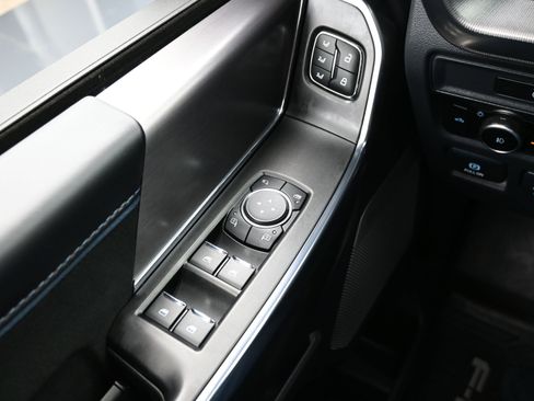 Used 2025 Ford F150 Platinum w/ FX4 Off-Road Package image 24