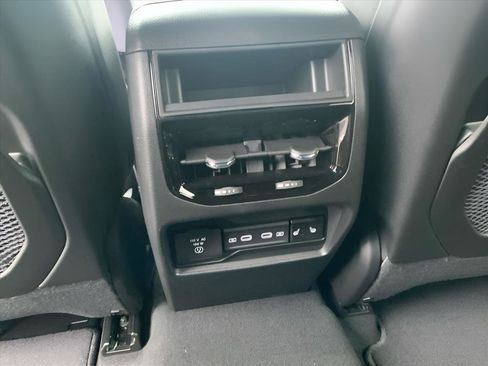 New 2026 Jeep Grand Cherokee Limited AWD/4WD image 19