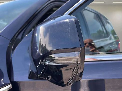 Used 2021 GMC Yukon Denali w/ Advanced Technology Package image 14