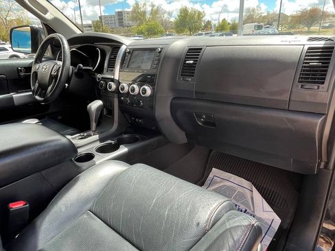 Used 2021 Toyota Sequoia TRD Pro AWD/4WD image 27