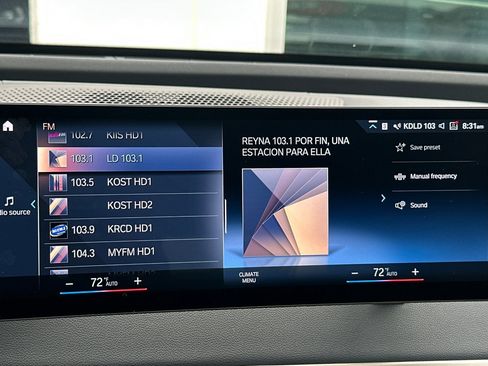Used 2023 BMW iX xDrive50 w/ Premium Package AWD/4WD image 17