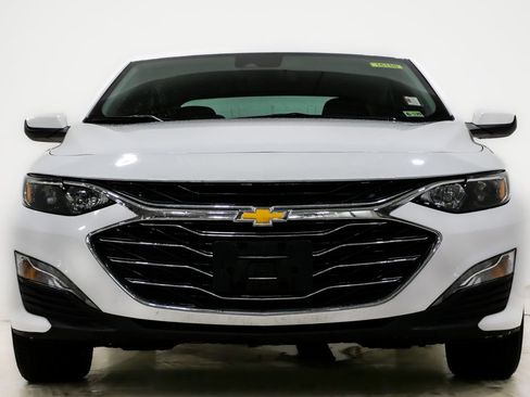Used 2024 Chevrolet Malibu LT image 2