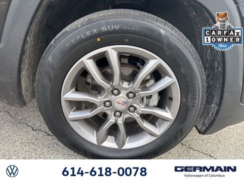 Used 2022 GMC Terrain SLT w/ Infotainment Package II AWD/4WD image 16
