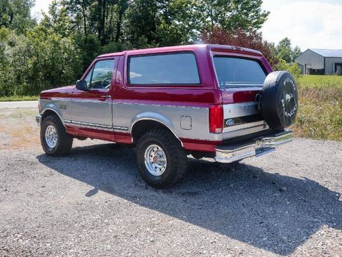 Used 1995 Ford Bronco XLT AWD/4WD image 7