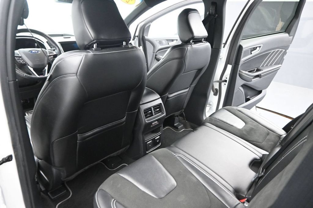 Used 2020 Ford Edge ST w/ Equipment Group 401A AWD/4WD image 16