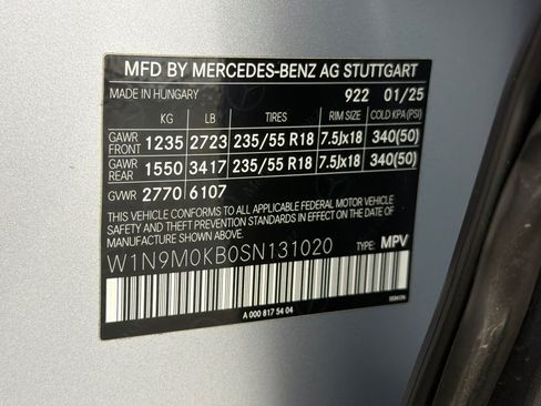 Used 2025 Mercedes-Benz EQB 300 4MATIC w/ Driver Assistance Package image 28