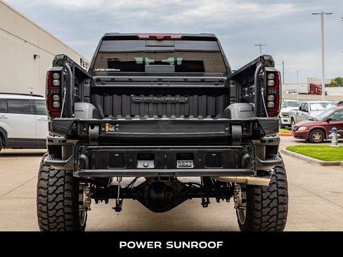 Used 2021 GMC Sierra 2500 Denali w/ Denali Ultimate Package AWD/4WD image 8
