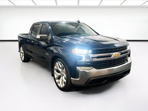 Used 2020 Chevrolet Silverado 1500 LT w/ Texas Edition RWD image 3