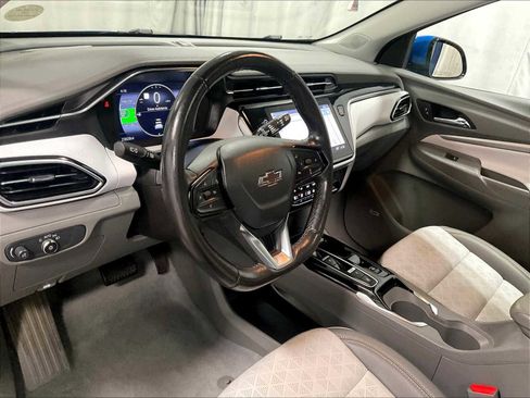 Used 2022 Chevrolet Bolt EUV Premier w/ Sun & Sound Package image 8
