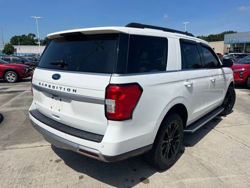 Used 2023 Ford Expedition XLT RWD image 9