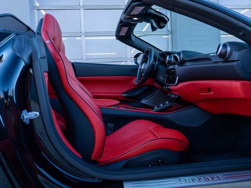 Certified 2022 Ferrari Portofino M image 53