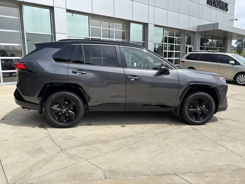 Used 2020 Toyota RAV4 XSE w/ XSE Grade Weather Package AWD/4WD image 11