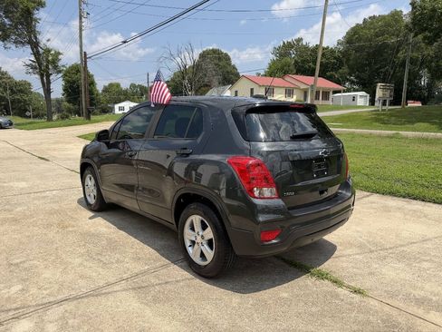 Used 2019 Chevrolet Trax LS FWD image 5