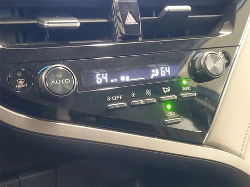 Used 2023 Toyota Camry SE image 27
