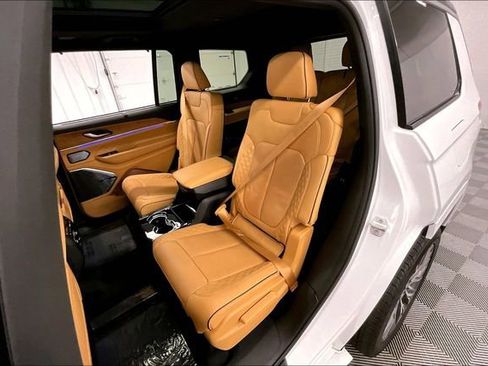 Used 2023 Jeep Grand Cherokee L Summit image 25