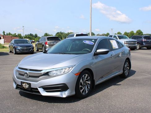 Used 2017 Honda Civic EX image 4