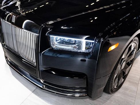Used 2024 Rolls-Royce Phantom Sedan image 22