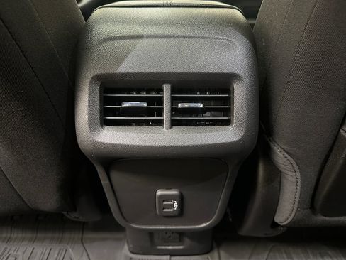 Certified 2023 GMC Terrain SLE w/ Driver Convenience Package image 31