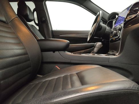 Used 2020 Jeep Grand Cherokee Limited X RWD image 21