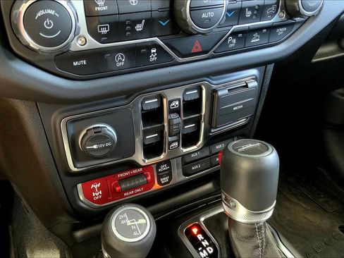 Used 2024 Jeep Gladiator Rubicon w/ Safety Group image 31