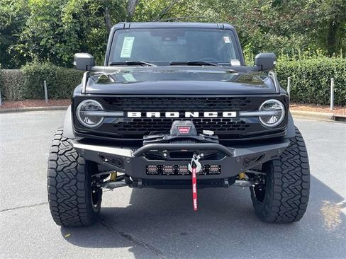 New 2025 Ford Bronco Badlands image 2