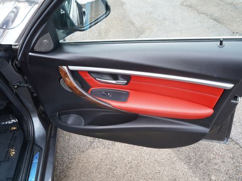 Used 2018 BMW 330i xDrive 330i xDrive Sports Wagon w/ Executive Package image 56