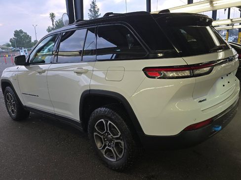 Used 2023 Jeep Grand Cherokee Trailhawk w/ Advanced Protech Group II image 6