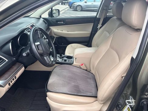 Used 2016 Subaru Outback 2.5i Limited AWD/4WD image 10