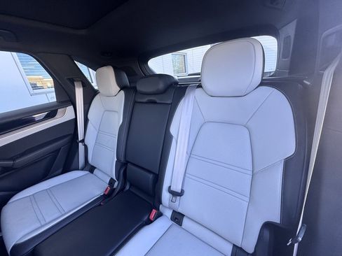 Used 2024 Porsche Cayenne S image 16
