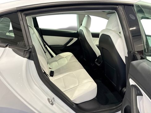 Certified 2021 Tesla Model 3 Long Range AWD/4WD image 11