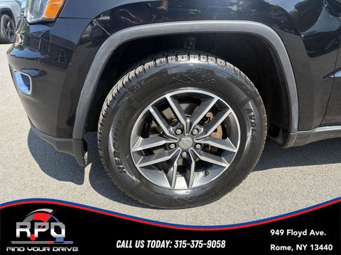 Used 2018 Jeep Grand Cherokee Limited AWD/4WD image 9