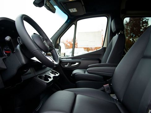 New 2026 Mercedes-Benz Sprinter 2500 image 13