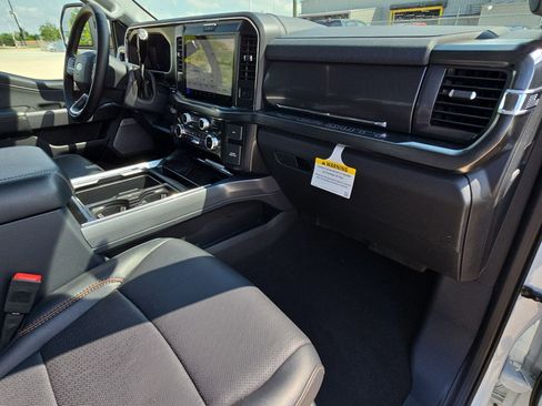 Used 2025 Ford F250 Lariat AWD/4WD image 32
