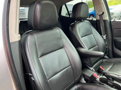 Used 2015 Buick Encore Leather FWD image 15