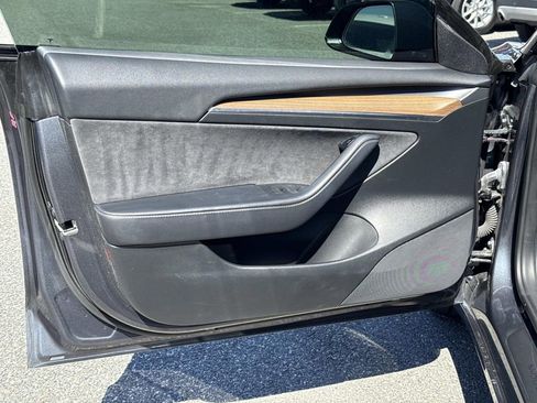 Used 2022 Tesla Model 3 image 23