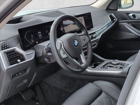 Used 2025 BMW X7 xDrive40i w/ Premium Package AWD/4WD image 10