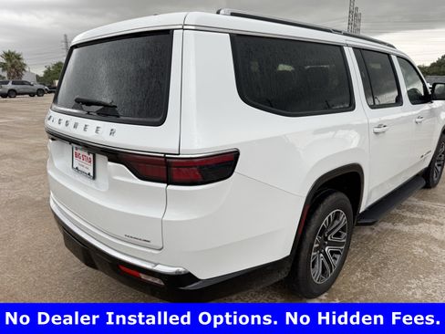 Used 2024 Jeep Wagoneer L Series II w/ Flexible Seating Group AWD/4WD image 8