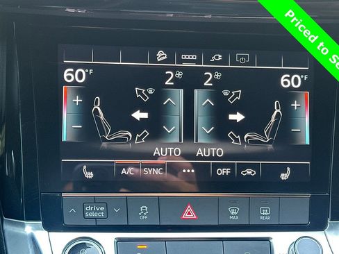 Used 2024 Audi Q8 e-tron Premium image 27