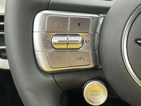 Used 2024 Genesis GV60 Advanced image 22