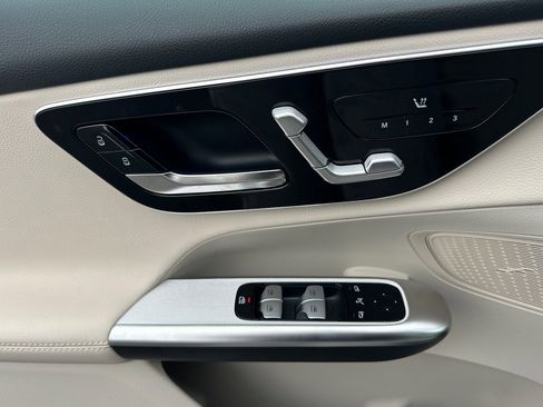 New 2026 Mercedes-Benz GLC 300 4MATIC image 11